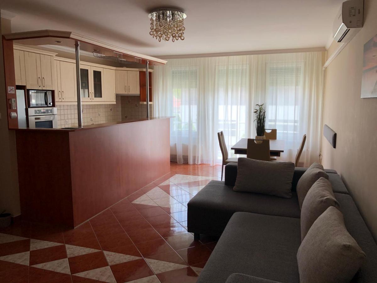 Alina Apartmanok Hajdúszoboszló Exterior foto
